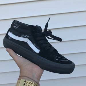 Supreme “Eat me” vans